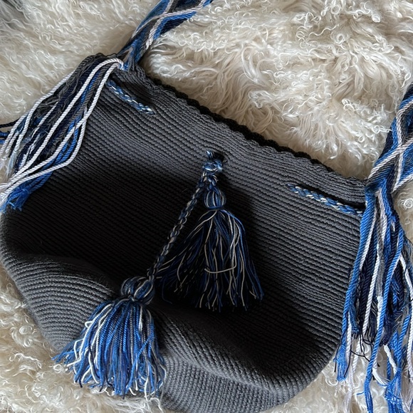 Cotton Woven Hobo Bag with Tassles - Picture 4 of 9